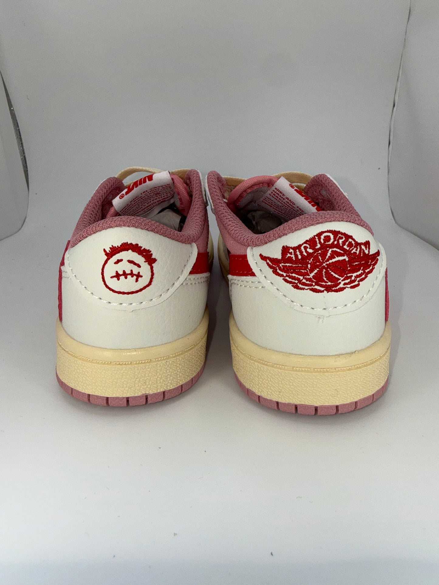 Travis Scott Jordan 1 Retro Low OG SP Sail Tropical Pink
