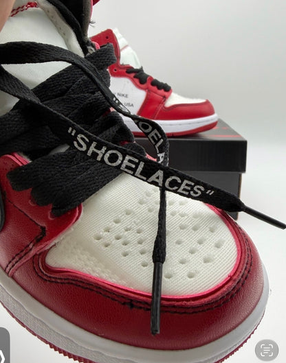 Air Jordan 1 Retro
Off-White Chicago