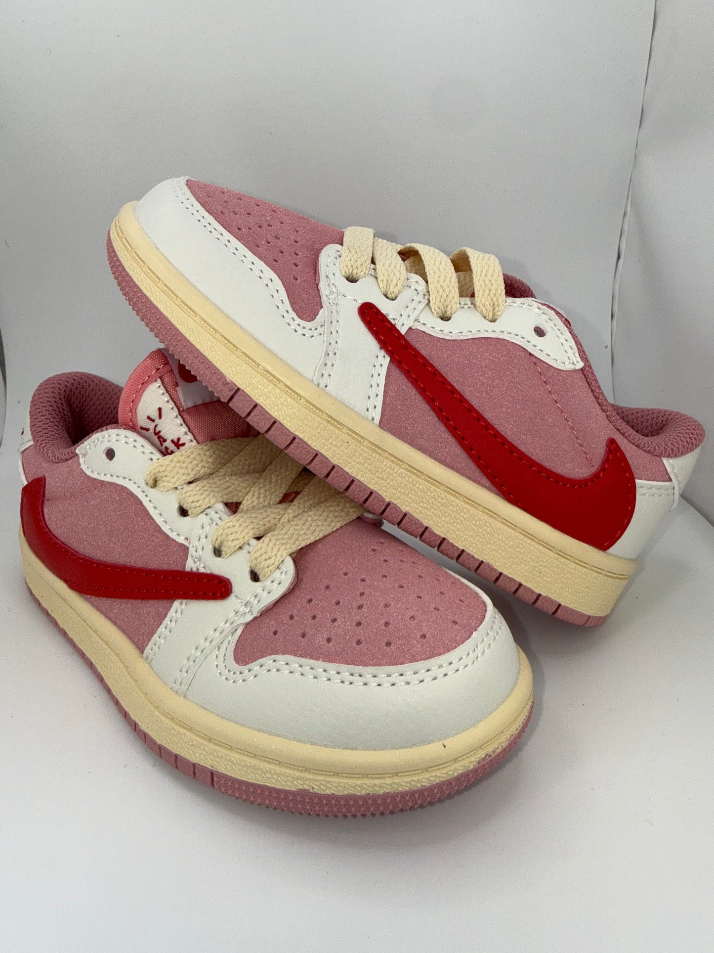 Travis Scott Jordan 1 Retro Low OG SP Sail Tropical Pink