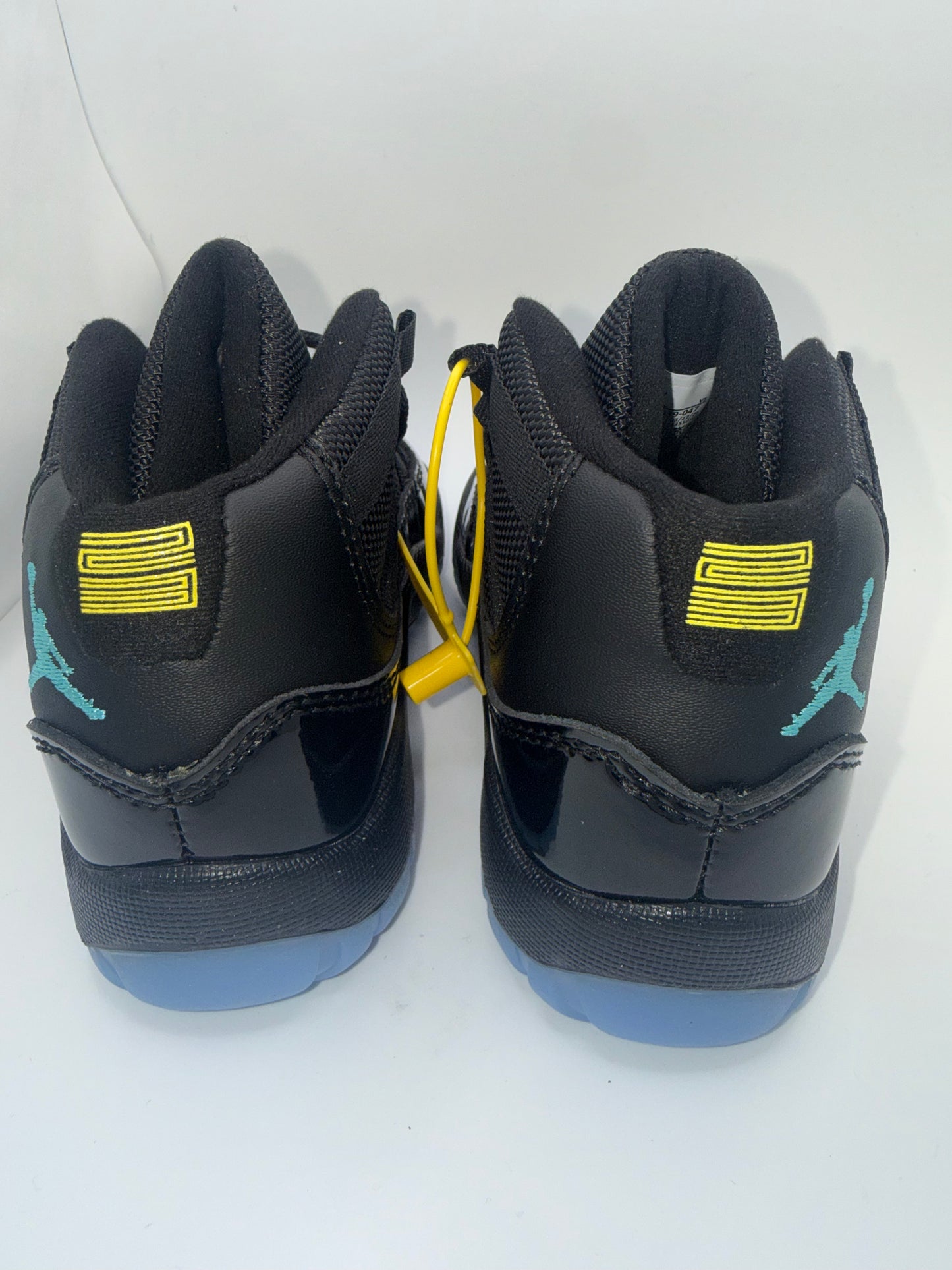 Air Jordan 11 Retro Gamma Blue